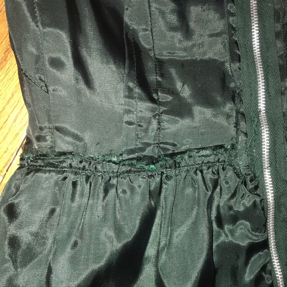 1970s Green Velvet/Creme Embroidery Overlay Mini Dress sz Small - Picture 7 of 9